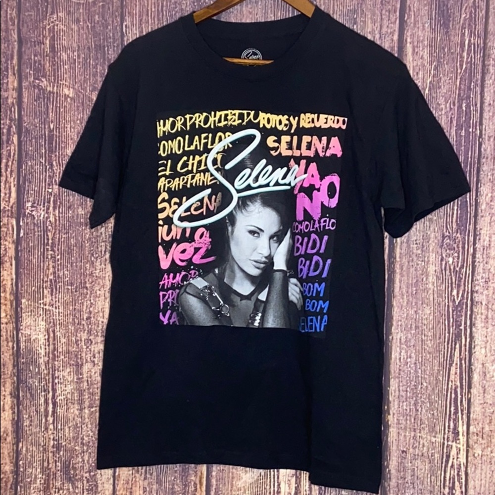 SELENA official merchandise graphic tee shirt